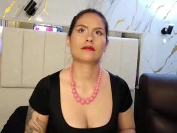 alanis 22