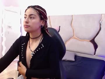 dakota tay1