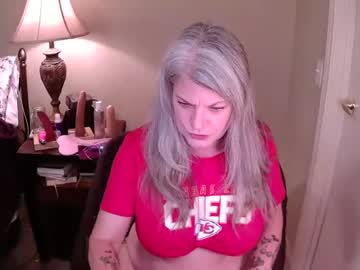 hawt busty milf