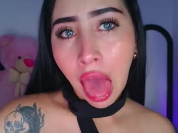 sara stone03