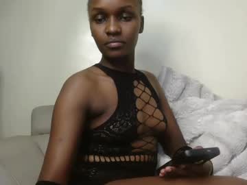 sexxymaya25